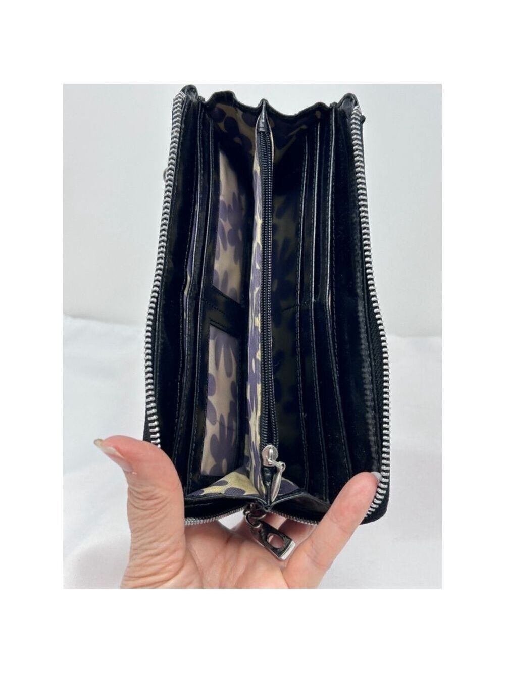 Nino BOSSI Black Leather Zip Around Wallet Floral Lined - Picture 7 of 11